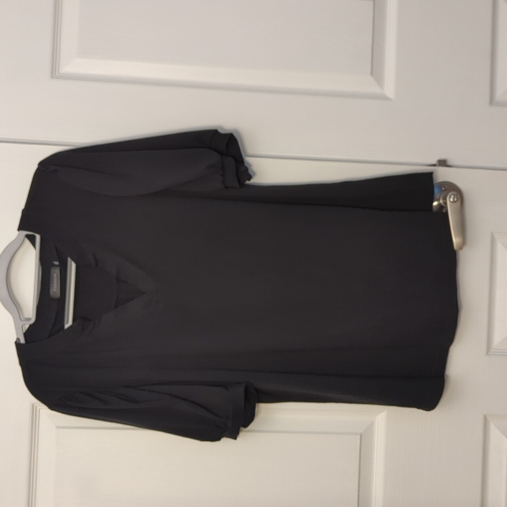 Plain black top